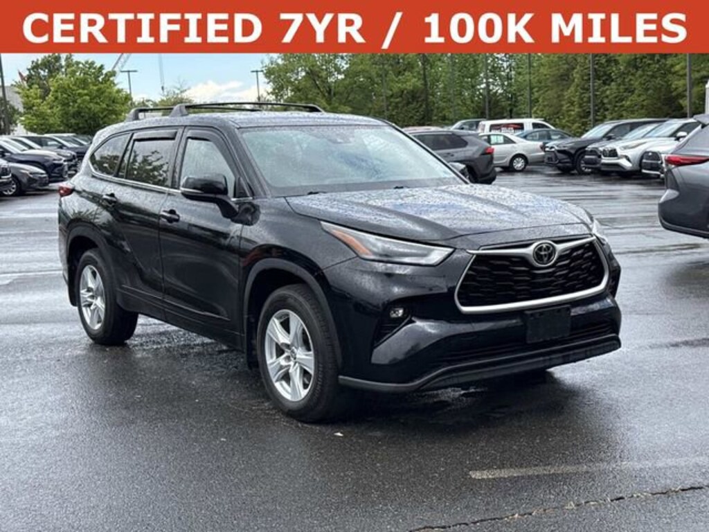 Used 2022 Toyota Highlander LE SUV