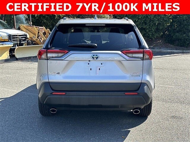 2024 Toyota RAV4 Hybrid XLE photo 3