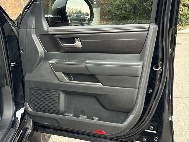 2025 Toyota Tundra SR5 - Photo 8
