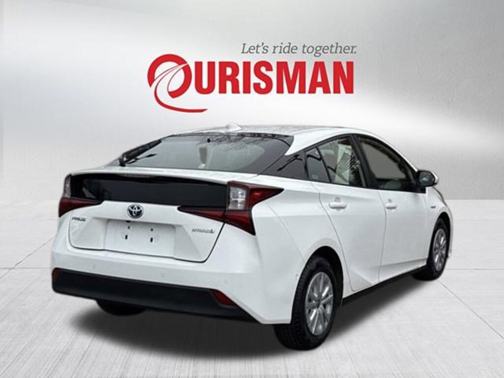 Used 2022 Toyota Prius LE Hatchback