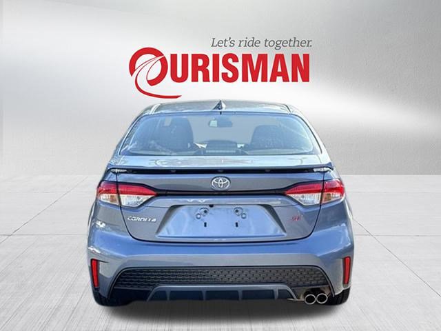 2022 Toyota Corolla SE photo 3