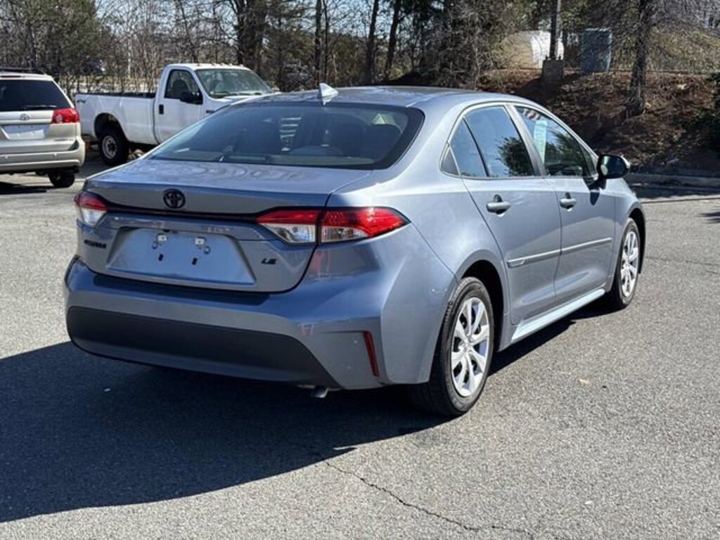Used 2024 Toyota Corolla LE Sedan
