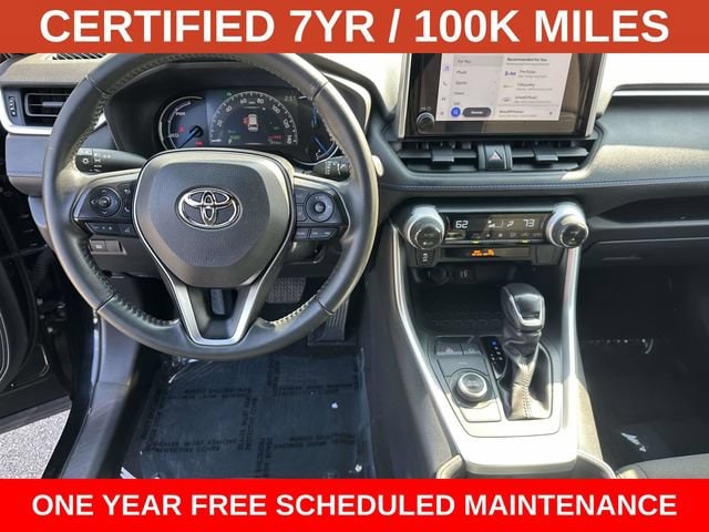 2024 Toyota RAV4 SE - Photo 18
