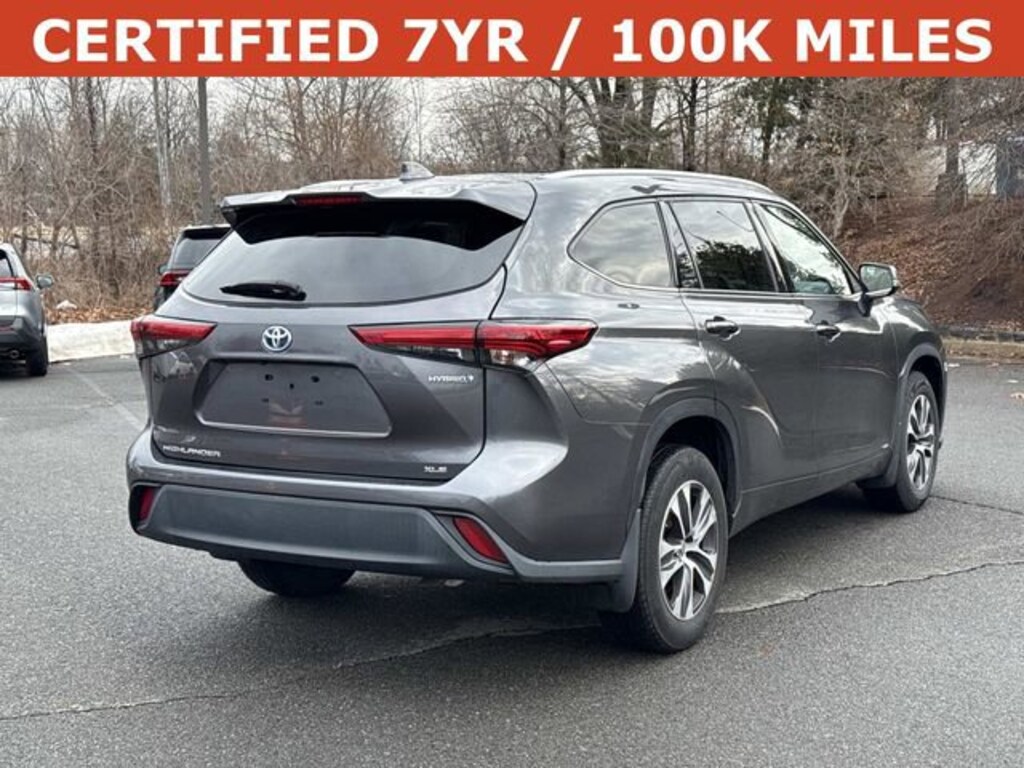 Used 2022 Toyota Highlander Hybrid XLE SUV