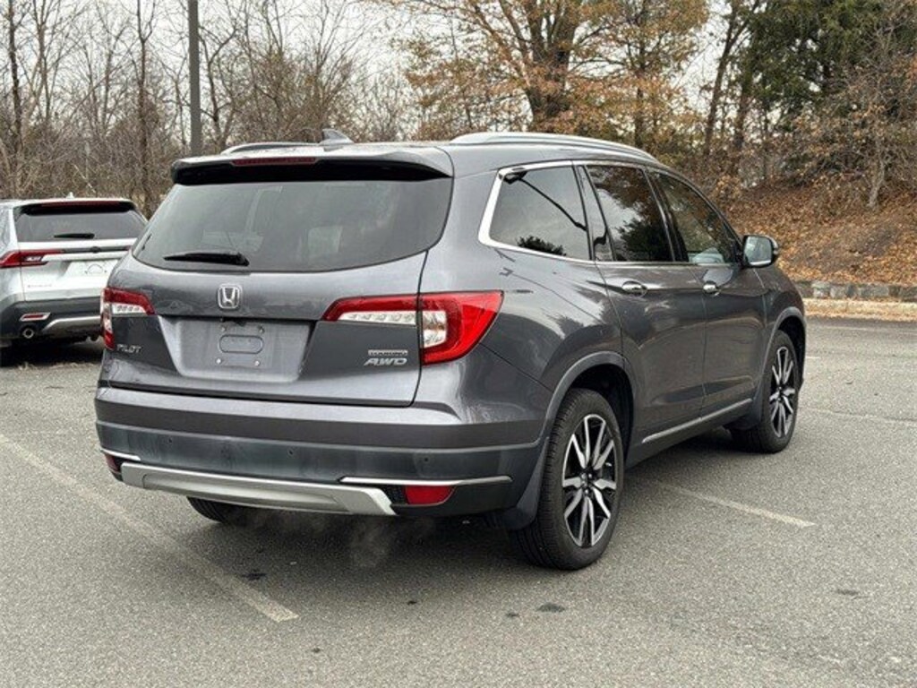 Used 2019 Honda Pilot Touring 7-Passenger AWD SUV