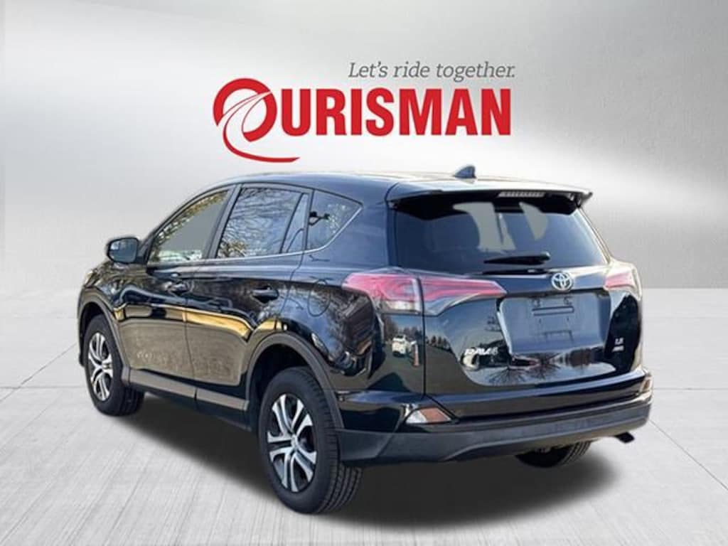 Used 2018 Toyota RAV4 LE SUV