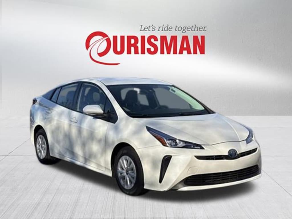 Used 2019 Toyota Prius L Hatchback
