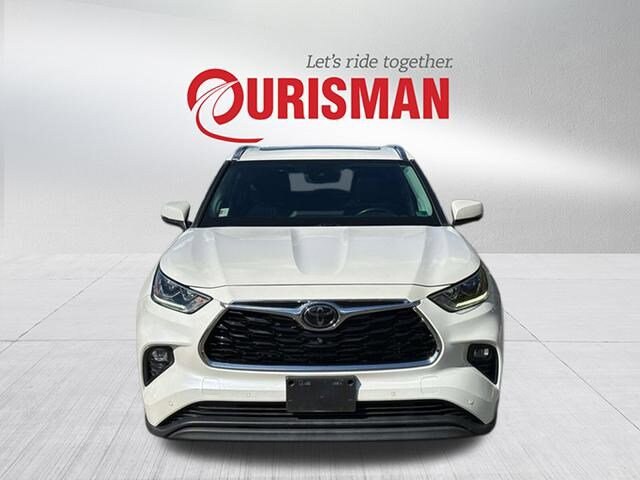 2021 Toyota Highlander Limited photo 3
