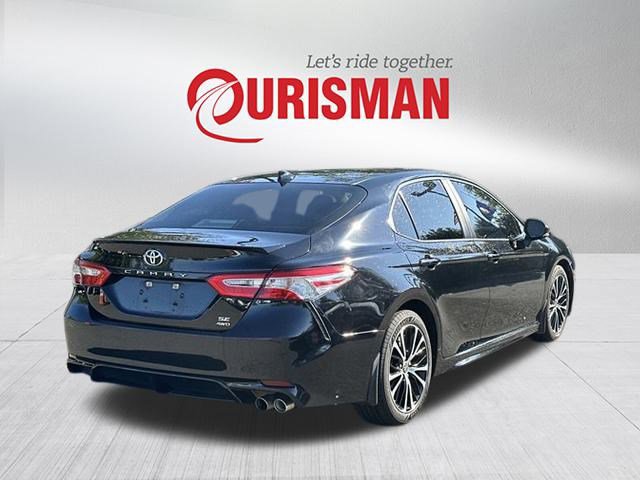 2020 Toyota Camry SE photo 2