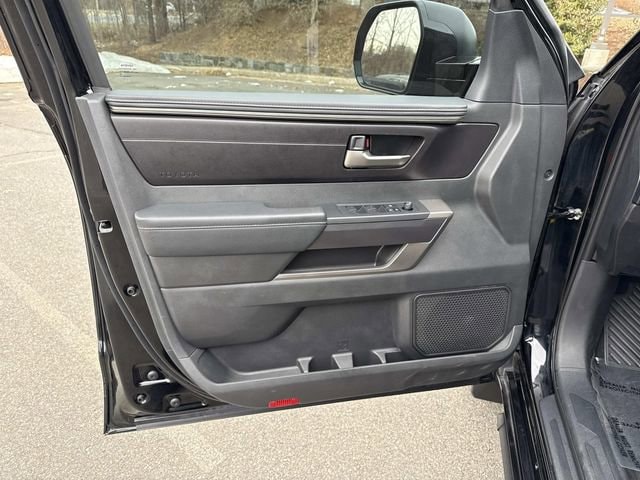 2025 Toyota Tundra SR5 - Photo 13