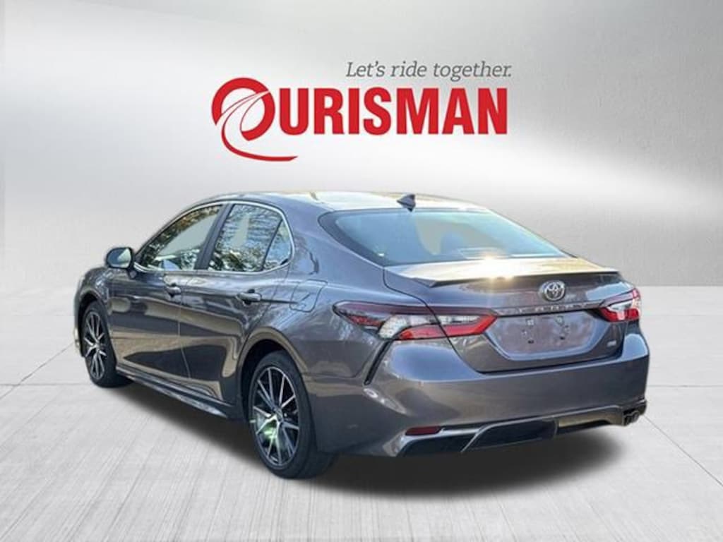 Used 2024 Toyota Camry SE Sedan