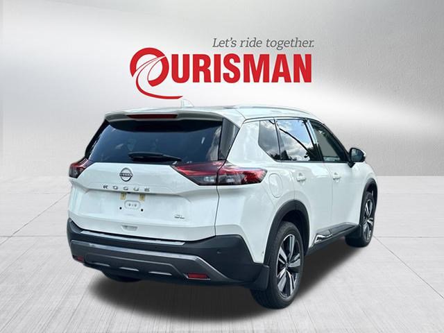 2023 Nissan Rogue SL photo 2