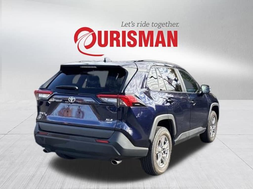 Used 2022 Toyota RAV4 XLE SUV
