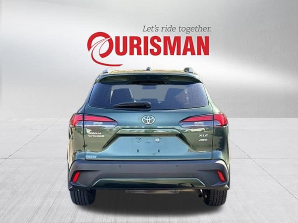 Used 2023 Toyota Corolla Cross XLE SUV