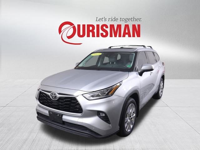 2023 Toyota Highlander Limited's photo