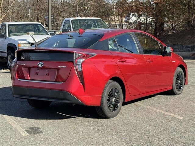 2016 Toyota Prius Two Eco photo 2
