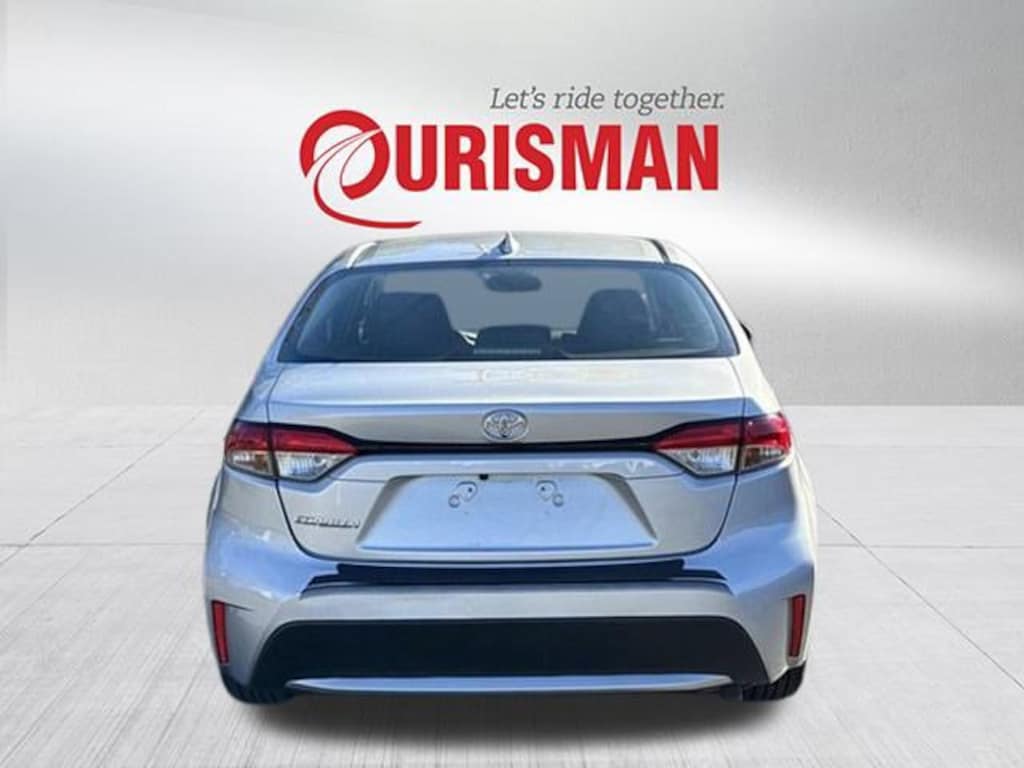 Used 2022 Toyota Corolla LE Sedan