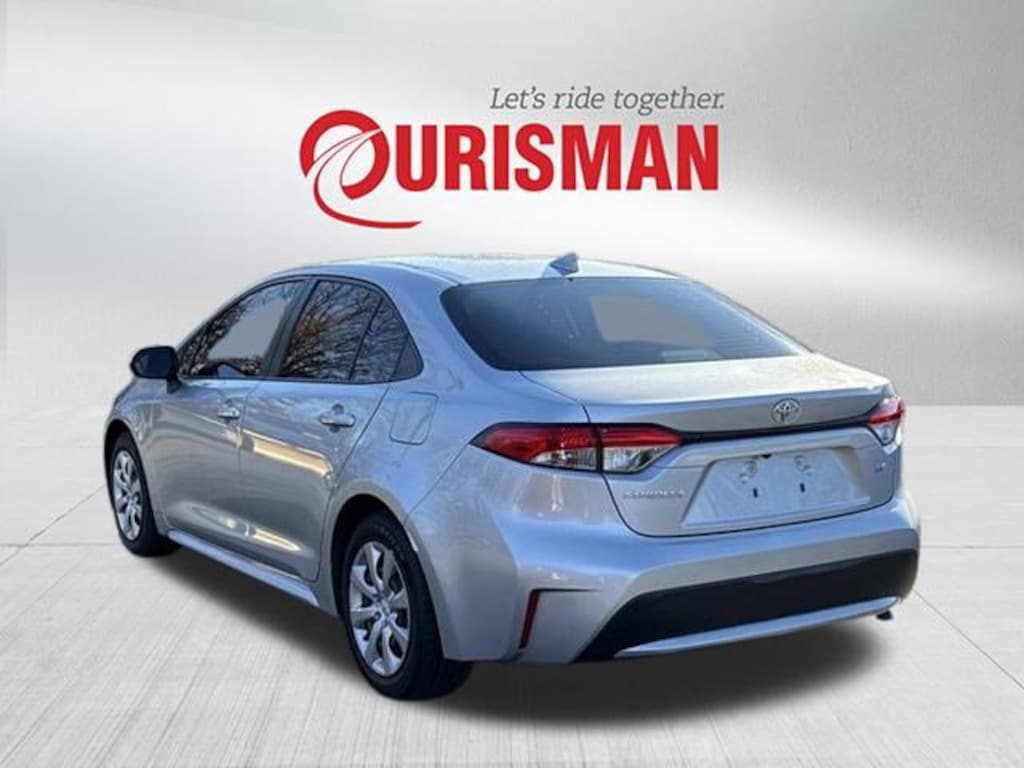 Used 2021 Toyota Corolla LE Sedan