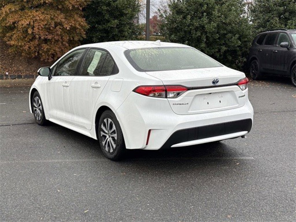 Used 2022 Toyota Corolla Hybrid LE Sedan