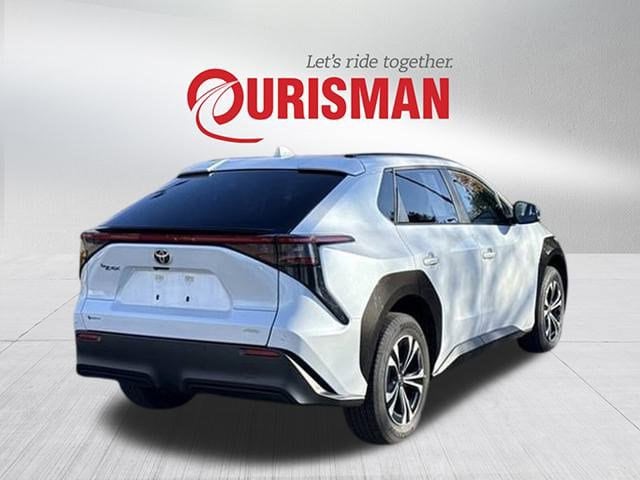 Used 2024 Toyota bZ4X XLE with VIN JTMABACA2RA090686 for sale in Chantilly, VA