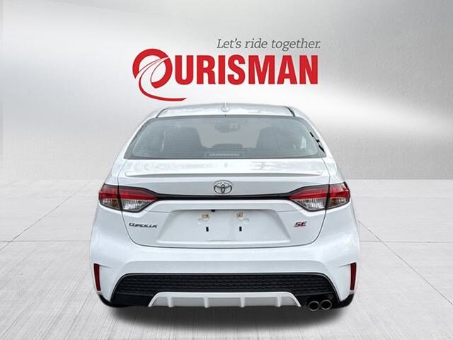 2022 Toyota Corolla SE photo 3
