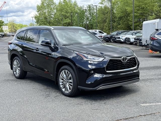 2026 Toyota Highlander Hybrid SUV 
