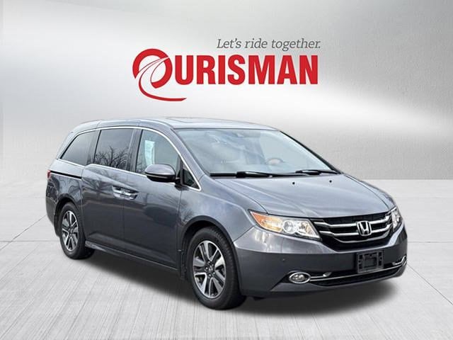 2014 Honda Odyssey Touring's photo