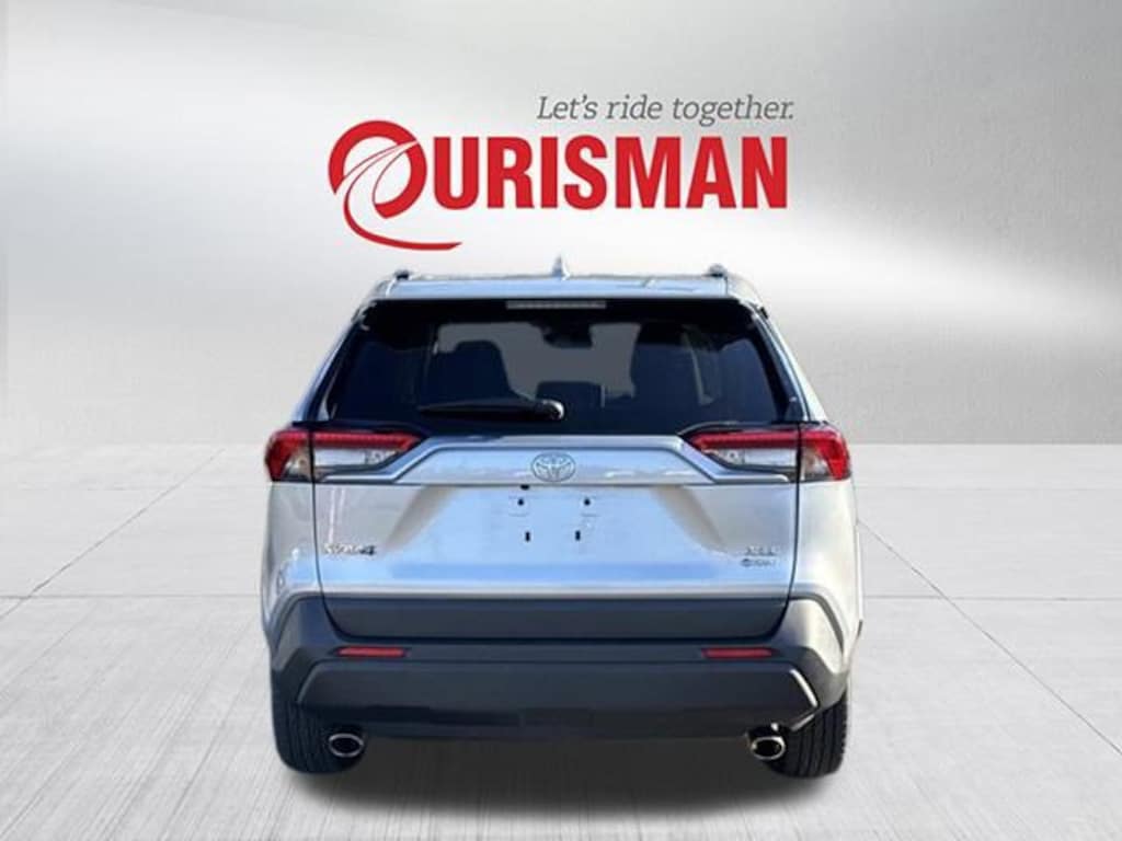 Used 2025 Toyota RAV4 Hybrid XLE SUV