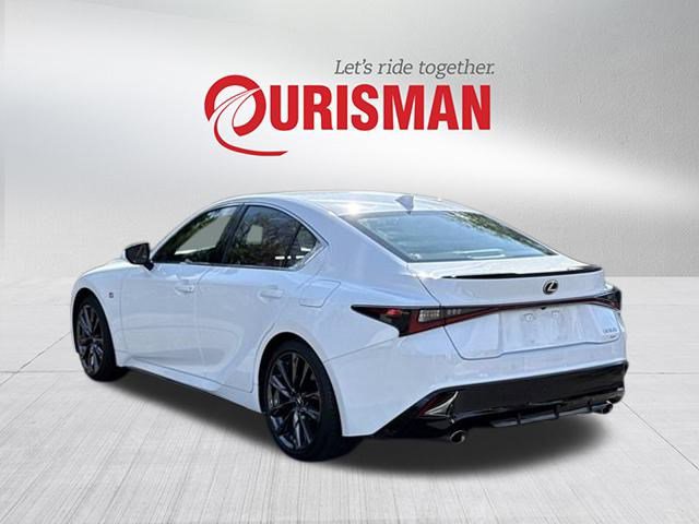 2024 Lexus IS 350 F SPORT photo 4