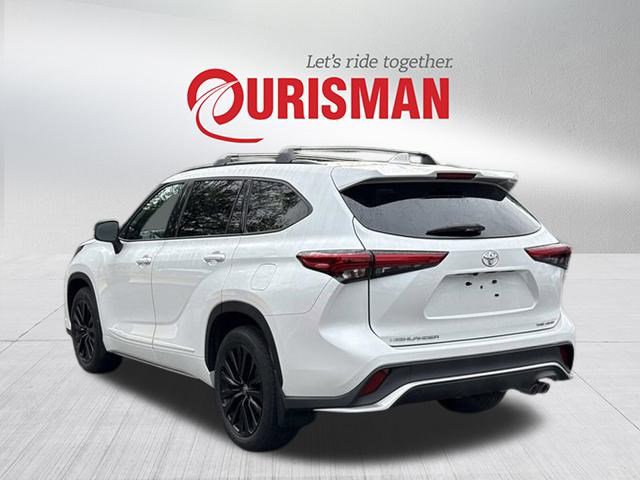 2023 Toyota Highlander XSE photo 2