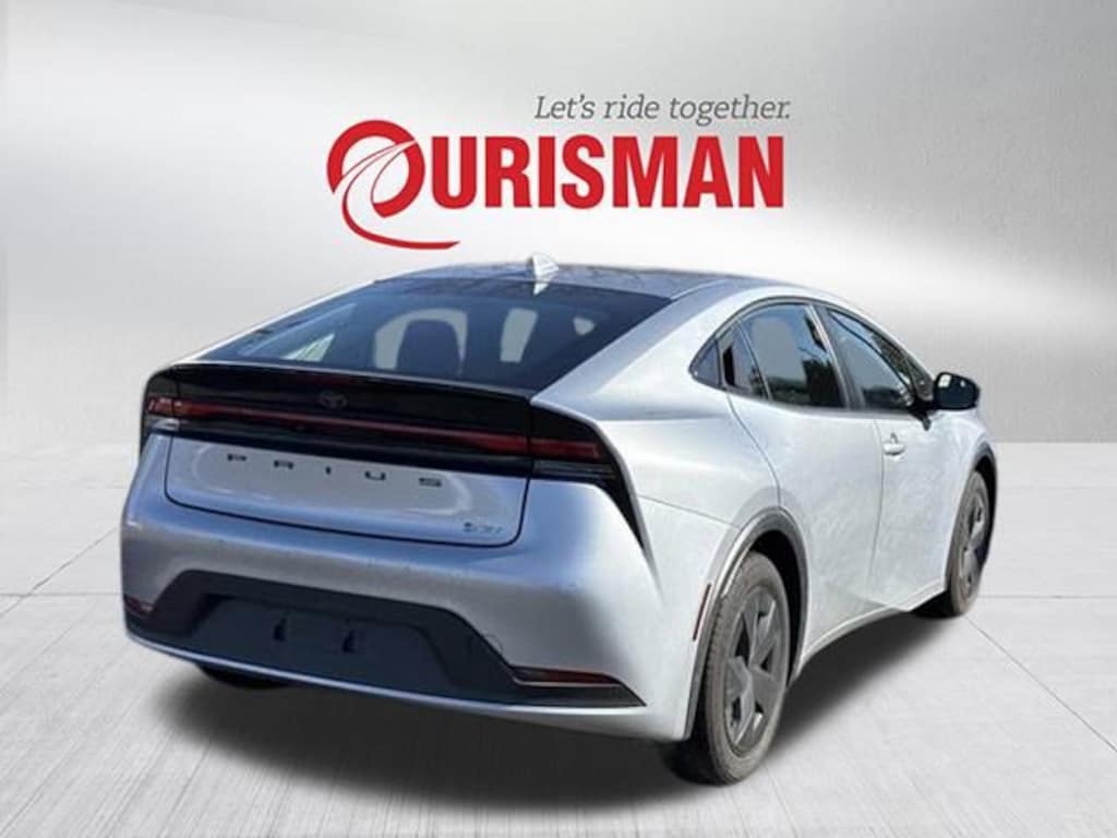 Used 2025 Toyota Prius LE Hatchback