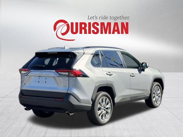 2025 Toyota RAV4 XLE Premium photo 2