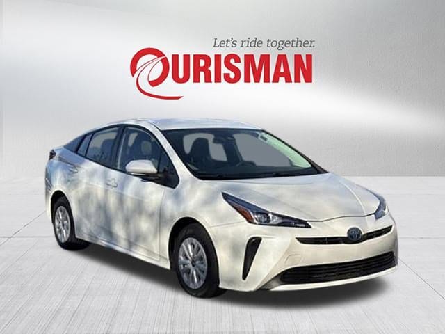 2019 Toyota Prius L Eco's photo
