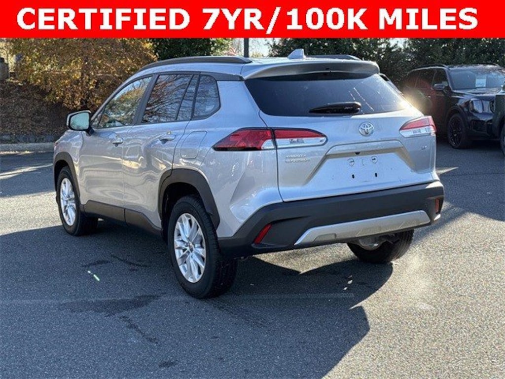 Used 2024 Toyota Corolla Cross LE SUV