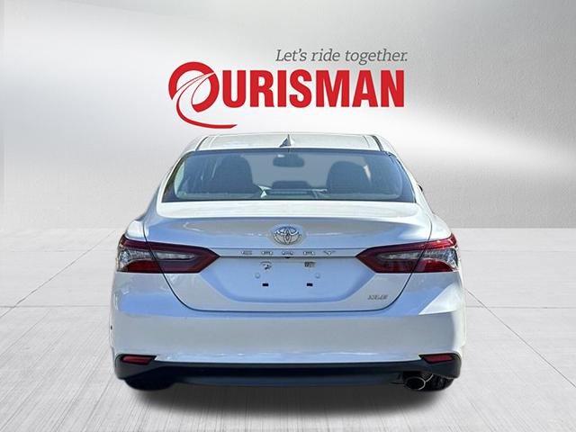 2024 Toyota Camry XLE photo 3