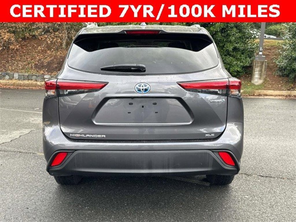 Used 2022 Toyota Highlander Hybrid XLE SUV