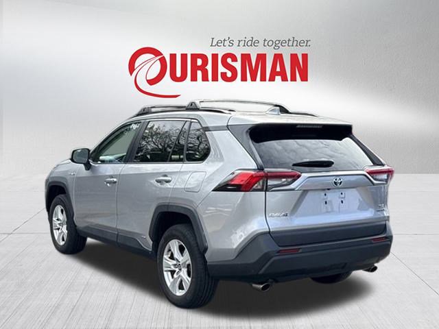 2021 Toyota RAV4 Hybrid XLE photo 4