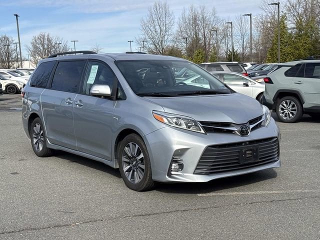2020 Toyota Sienna Van 