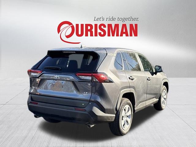 2024 Toyota RAV4 LE photo 2