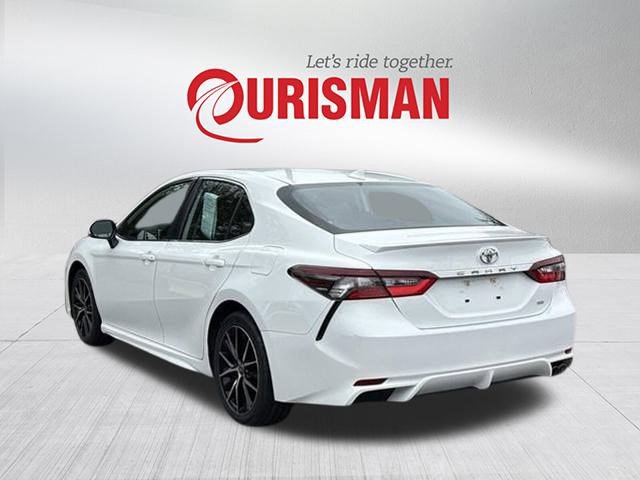2024 Toyota Camry SE photo 4