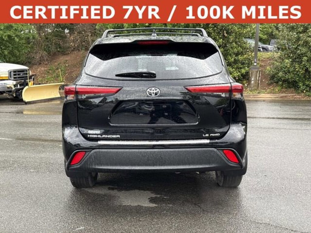 Used 2022 Toyota Highlander LE SUV