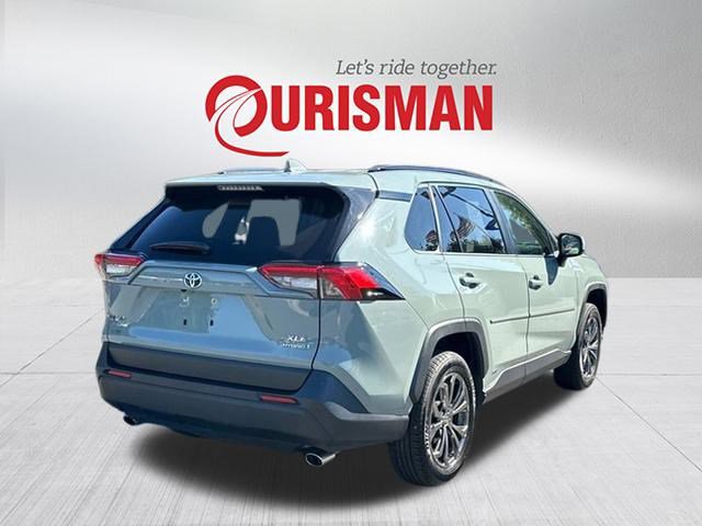 2022 Toyota RAV4 Hybrid XLE Premium photo 2