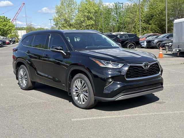 2026 Toyota Highlander Hybrid SUV 
