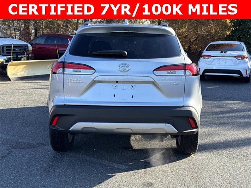 Used 2024 Toyota Corolla Cross LE SUV