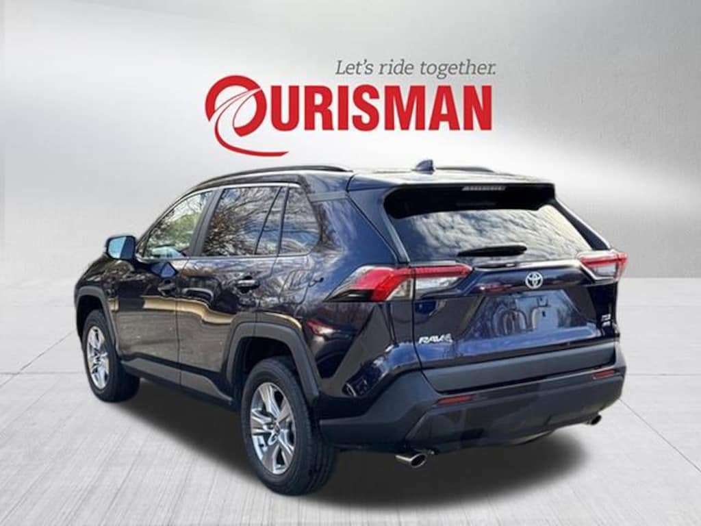 Used 2022 Toyota RAV4 XLE SUV