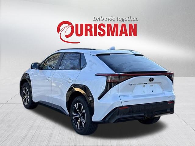 2024 Toyota bZ4X XLE photo 2