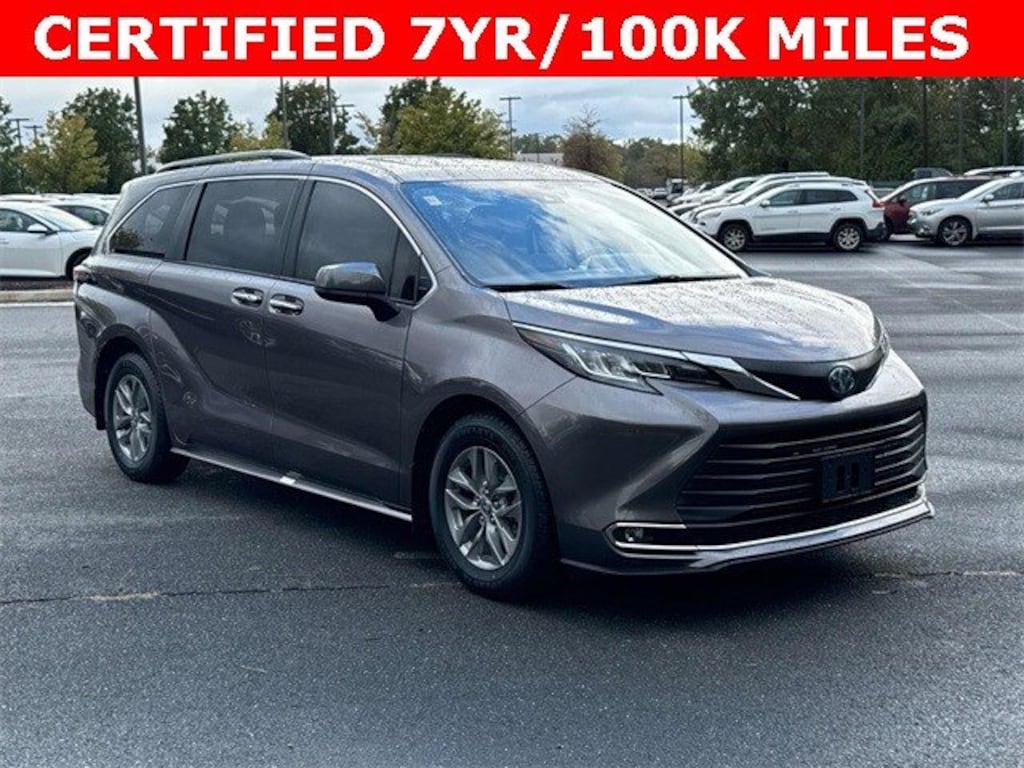 Used 2022 Toyota Sienna XLE 7 Passenger Van Passenger Van