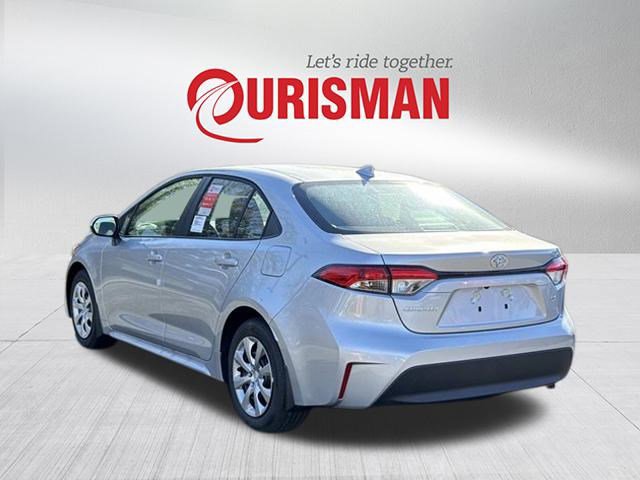 2026 Toyota Corolla LE photo 4