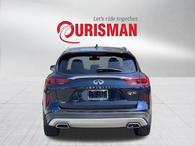 2019 Infiniti QX50 Luxe photo 3