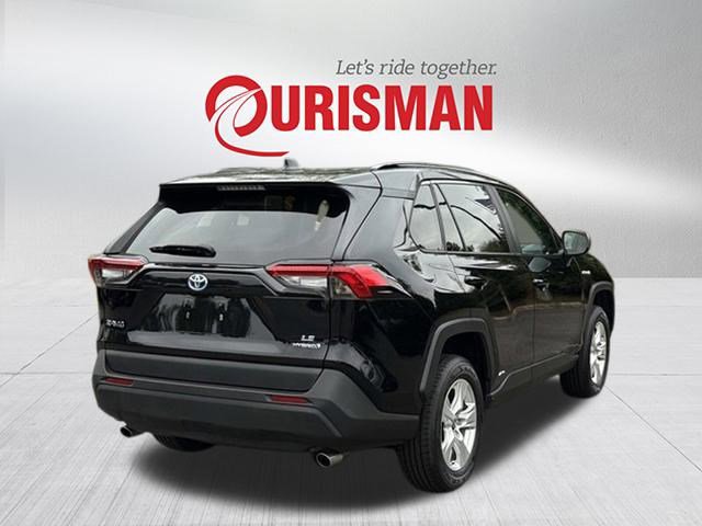 2021 Toyota RAV4 Hybrid LE photo 2